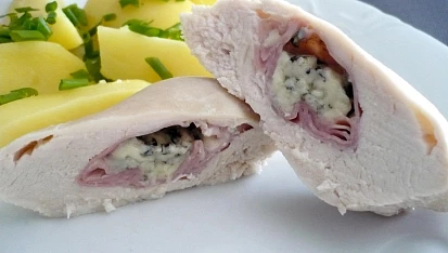Kuřecí kapsa se šunkou a nivou s brambory - z parního hrnce