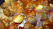 Řecký guláš stifado z české trouby