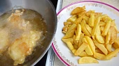 Česnekové řízečky v tempuře a domácí tatarka