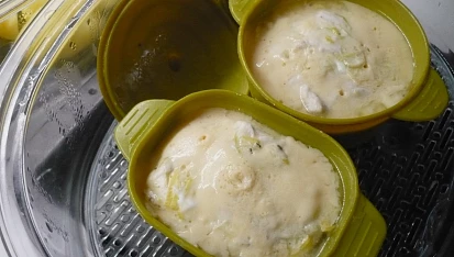Kuřecí směs se sýrem a pórkem v parním hrnci i s brambory