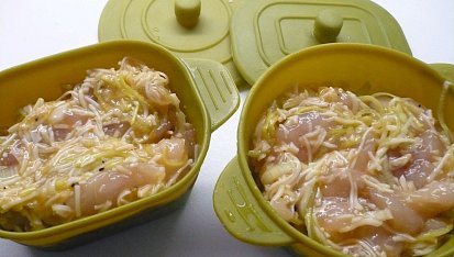 Kuřecí směs se sýrem a pórkem v parním hrnci i s brambory