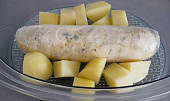 Kuřecí směs se sýrem a pórkem v parním hrnci i s brambory (Vaření ve fólii.)