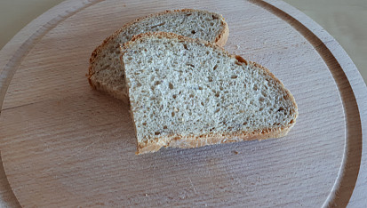 Lněný chleba s omládkem