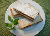 Křehký koláč s pudinko-smetanovým krémem