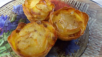 Zapečené křupavé brambory