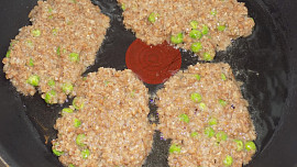 Pohankové placičky s hráškem