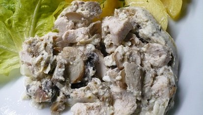 Kuřecí nudličky s houbami z parního hrnce i s bramborami