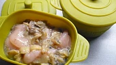 Kuřecí nudličky s houbami z parního hrnce i s bramborami