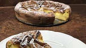 Krupicový koláč s hruškami a skořicí