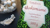 Krůtí kousky se shimeji a mukimame boby