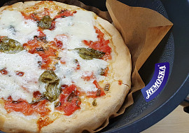 Pizza Margherita (pečená v remosce)