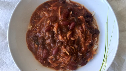 Chilli z červených a černých fazolí - vegan
