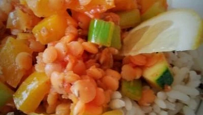 Červená čočka pro moji vegetariánskou dceru