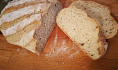 Jednoduchý domácí chleba (Hotovo a je výborný!!! )