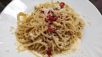 Těstoviny aglio olio e peperoncino