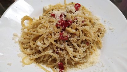 Těstoviny aglio olio e peperoncino