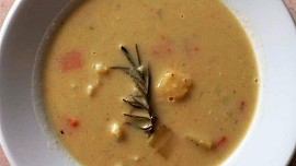 Květáková polévka s brambory