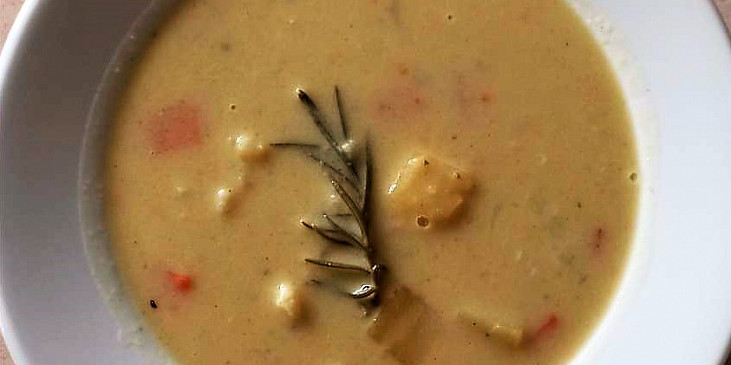 Květáková polévka s brambory