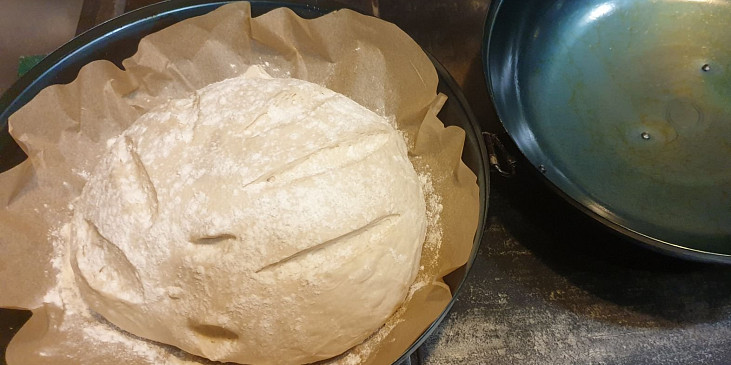 Křupavý domácí chléb v UFO disku na pečení (vložíme UFO do rúry)