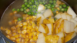 Čočková polévka s hruškou