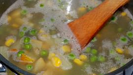 Čočková polévka s hruškou