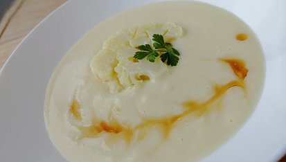 Květákový krém se sezamovým olejem