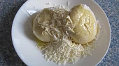 Kynuté knedlíky s ovocem