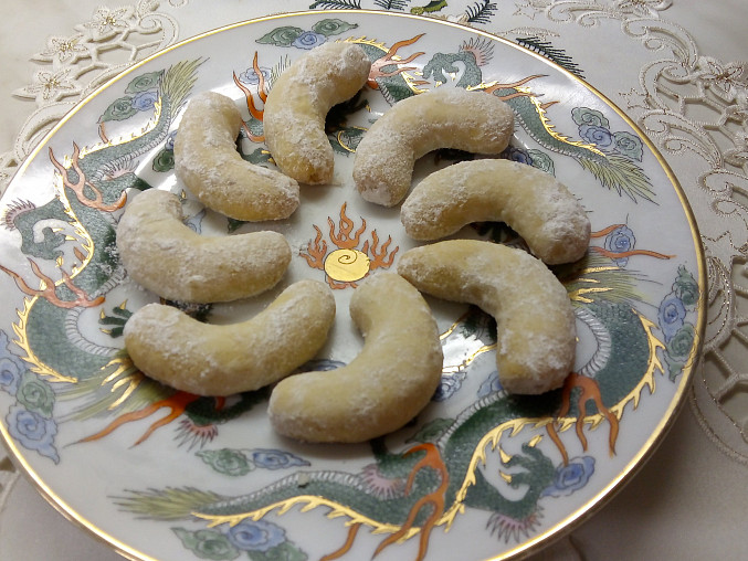 Újezdecké vanilkové rohlíčky z lískových ořechů