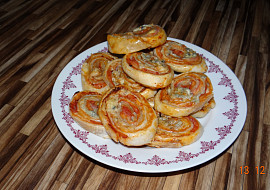 Sýrové šneky (Sýrové šneky z 1 listového těsta)