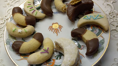 Újezdecké vanilkové rohlíčky z lískových ořechů