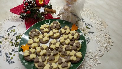 Dvoubarevné sušenky s pistáciemi