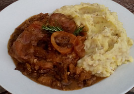 Telecí ossobuco na houbách