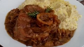 Telecí ossobuco na houbách