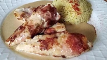 Kuřecí prsa ve schwarzwaldské šunce se smetanou a sýrem Grana Padano