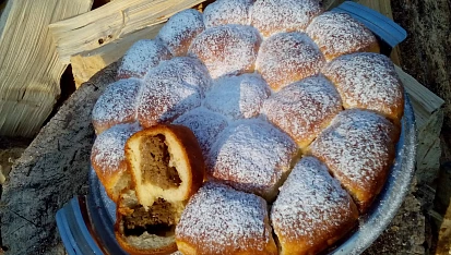 Kynuté buchty s ořechovou náplní