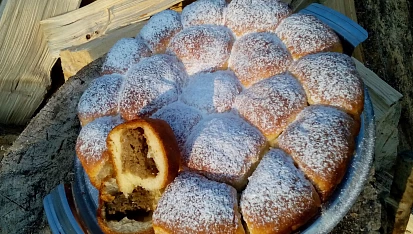 Kynuté buchty s ořechovou náplní