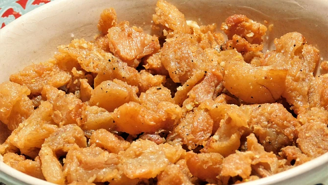 Česnekové škvarky