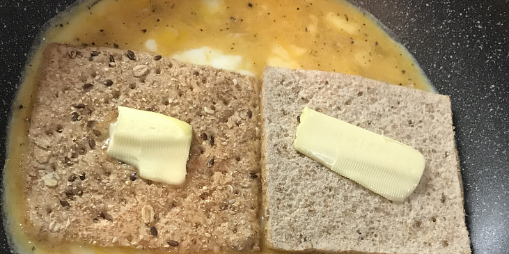 Máslovo-vaječný toast