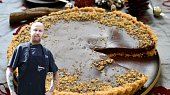 Nepečený koláč s višňovým džemem a čokoládou (Nepečený koláč s višňovým džemem a čokoládou)