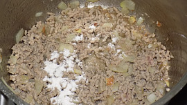 Fazolková polévka s mletým masem