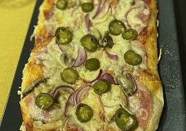 Kynutá pizza (Pizza s Jalapenos)