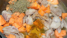 Zeleninová směs s kuřecími kousky