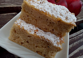 Šťavnatý fofr koláč (buchta) plný jablek