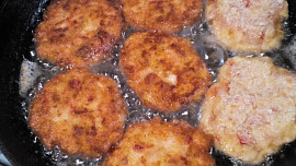Kuřecí řízky s uzenou mozzarellou