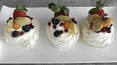 Mini Pavlova se šlehačkou