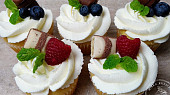 Vanilkové cupcakes podle Mišky Kuličky, vanilkové cupcakes Mišky Kuličky