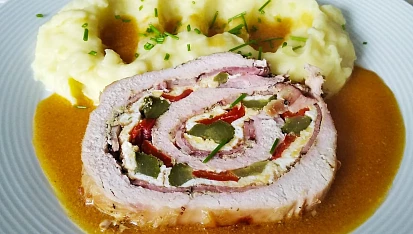 Barevná vepřová roláda