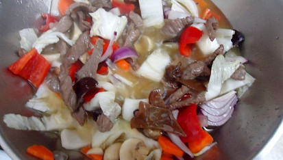 Hovězí nudličky po sečuánsku podle čínského kuchaře