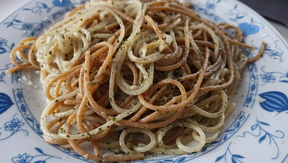 Spaghetti aglio olio e peperoncino