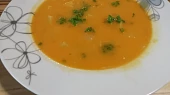 Jednoduchá bezmasá zelňačka s křenem